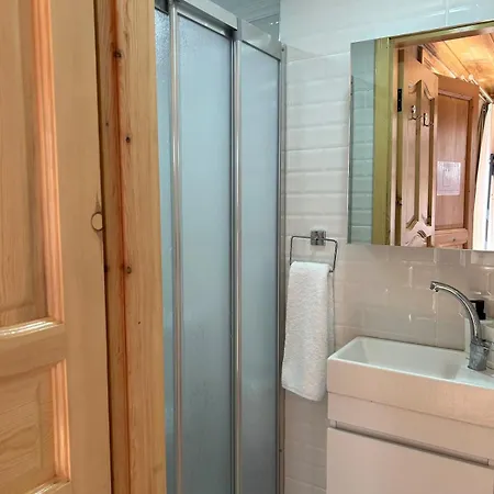 Villa Balat Rose - Charming Wooden House With Terrace Isztambul