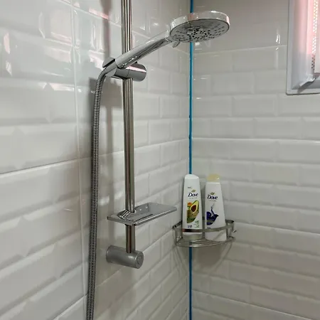 Balat Rose - Charming Wooden House With Terrace * Isztambul