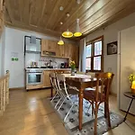 Balat Rose - Charming Wooden House With Terrace *