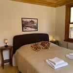 Balat Rose - Charming Wooden House With Terrace Willa