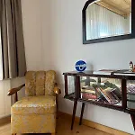 Balat Rose - Charming Wooden House With Terrace