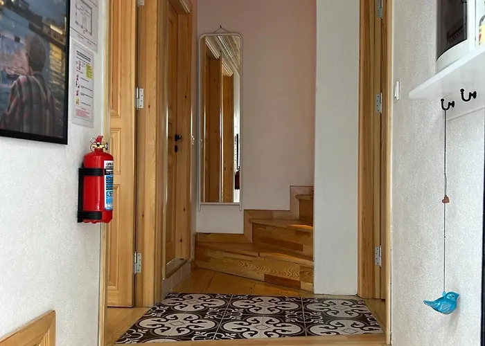 Balat Rose - Charming Wooden House With Terrace Vila