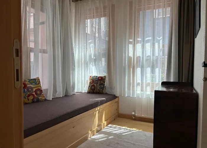 Balat Rose - Charming Wooden House With Terrace