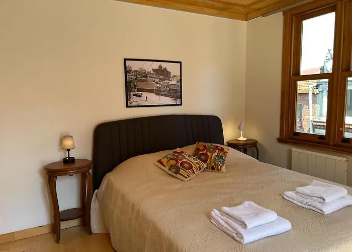 Balat Rose - Charming Wooden House With Terrace Vila