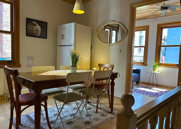 Balat Rose - Charming Wooden House With Terrace * Istanbulská provincie