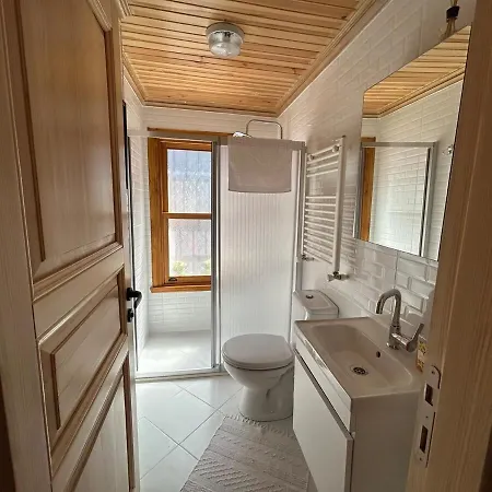 빌라 Balat Rose - Charming Wooden House With Terrace
