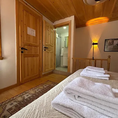 빌라 Balat Rose - Charming Wooden House With Terrace *